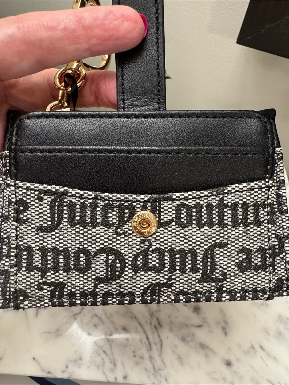 Juicy Couture Black & White Logo Tab Card Case with Gold Heart Charm - Picture 3 of 7